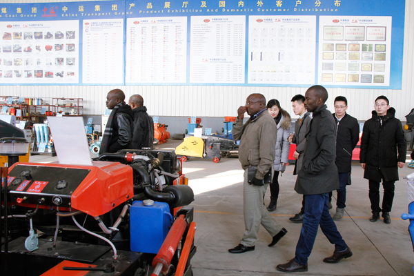 热烈欢迎尼日利亚客商一行莅临中煤集团采购农用设备