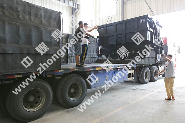 中煤集团一批侧卸式矿车发往山西晋城