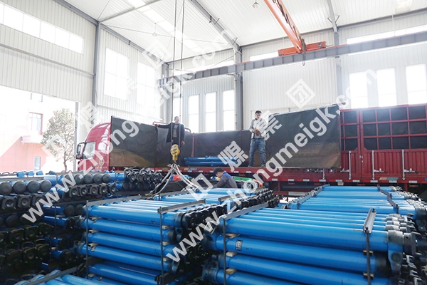 中煤集团一批液压支柱再次发往山西运城