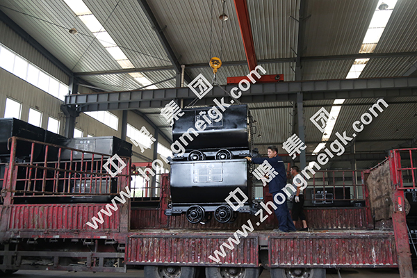 中煤集团又一批固定式矿车发往河南新乡