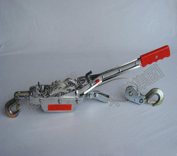 钢丝绳拉紧器